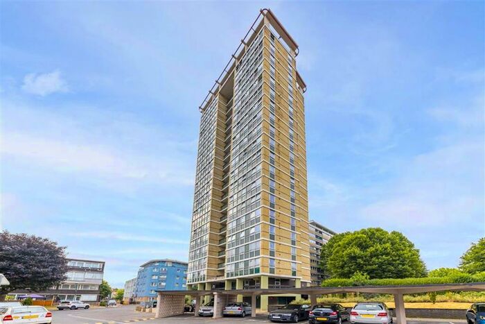 1 Bedroom Flat To Rent In Avondale Square, London, SE1