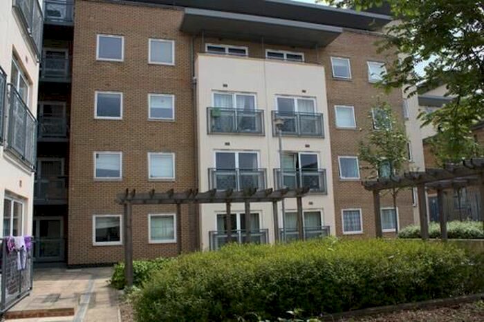 1 Bedroom Flat To Rent In Cline Road, London, N11