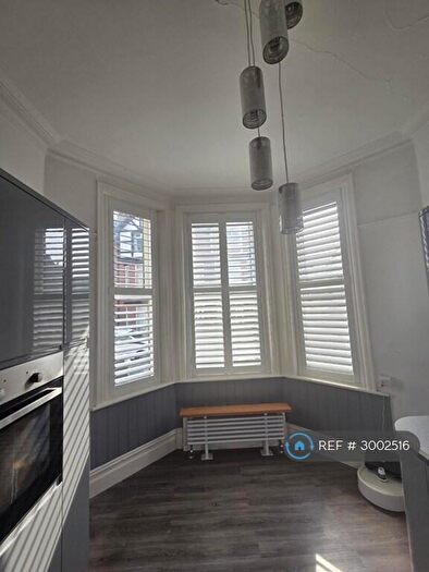 4 Bedroom End Of Terrace House To Rent In Lake Road, Hoylake, CH47