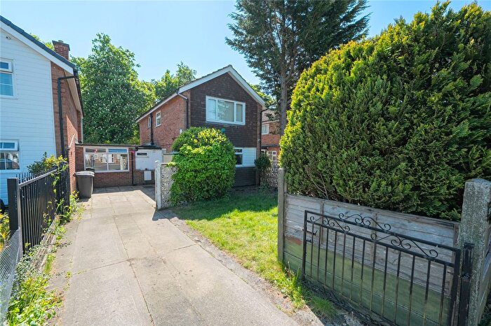 3 Bedroom Link Detached House For Sale In Shadwell Lane, Leeds, West Yorkshire, LS17