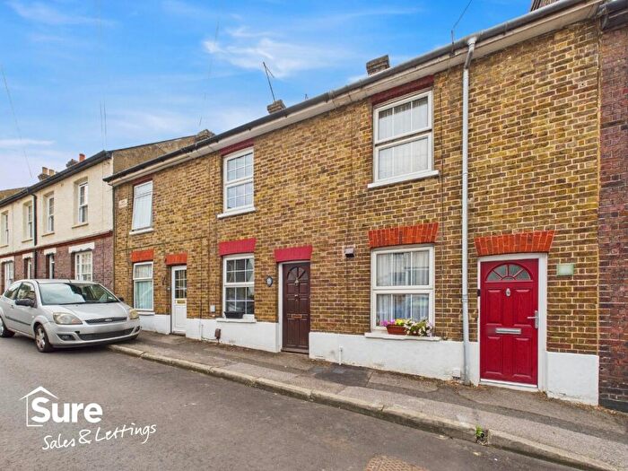 2 Bedroom Terraced House For Sale In Herbert Street, Hemel Hempstead, Hertfordshire, HP2