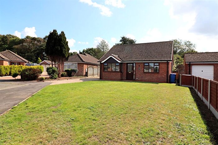 2 Bedroom Bungalow For Sale In Newbolt Close, Caistor, LN7