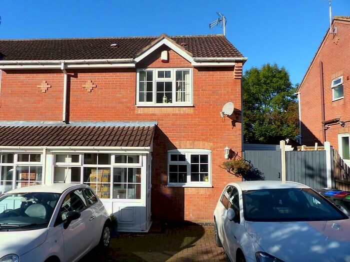 3 Bedroom Semi-Detached House To Rent In Farnsworth Grove, Sutton-In-Ashfield, NG17