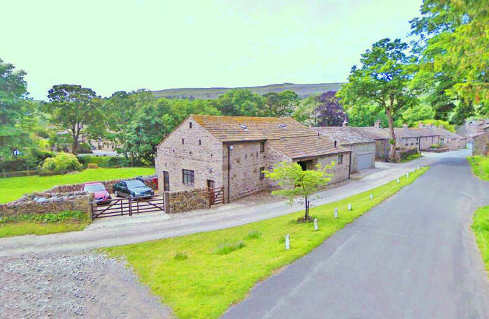 3 Bedroom Barn Conversion To Rent In Leyburn Road, Kettlewell, Skipton, BD23