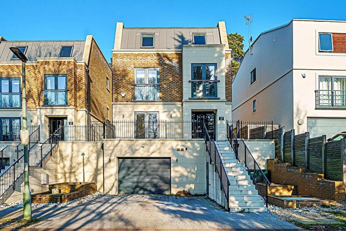 5 Bedroom Detached House For Sale In Woodlands Road, Bromley, BR1