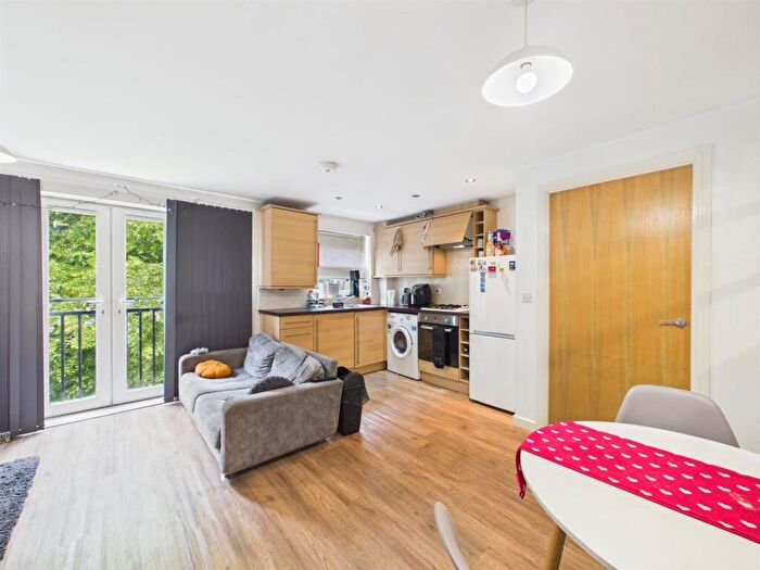 2 Bedroom Apartment For Sale In Ashby Grove, Loughborough, LE11