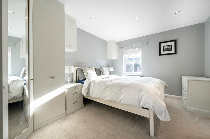 4 Bedroom Detached House For Sale In Tayberry Grove, Mortimer, Reading, Berkshire, RG7