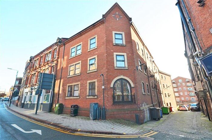 2 Bedroom Apartment To Rent In Riverside Court, Leeds, LS1