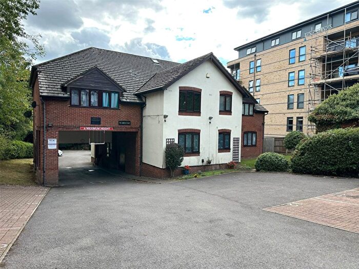 1 Bedroom Flat To Rent In Upton Park, Slough, Berkshire, SL1