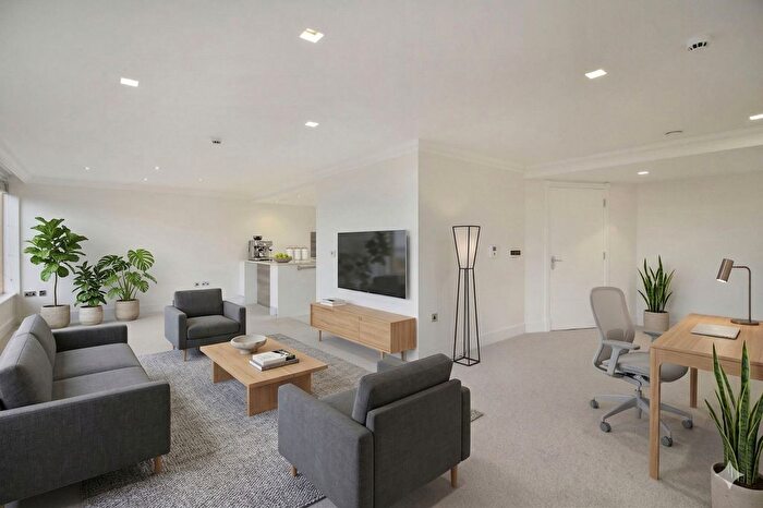 3 Bedroom Flat To Rent In Biba House, St. Saviours Place, York, YO1