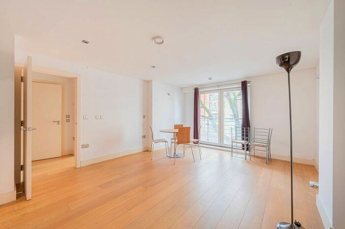 1 Bedroom Flat To Rent In Theatro Tower, Greenwich, London, SE8
