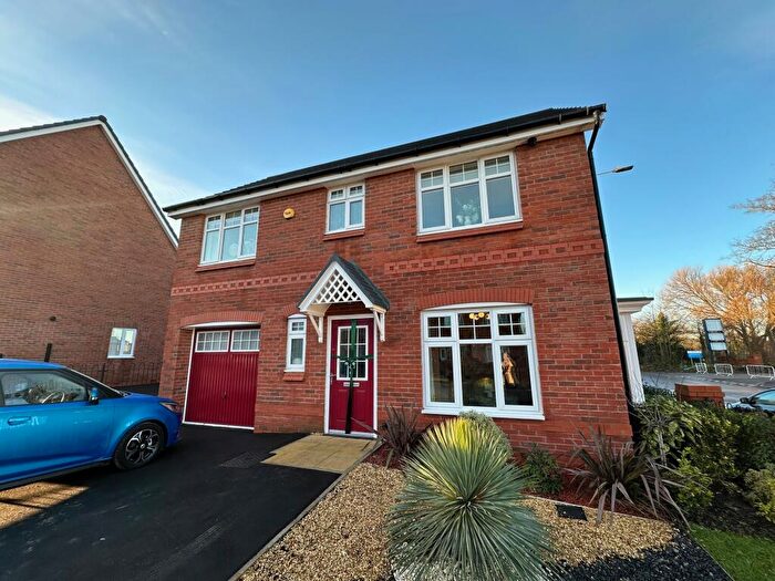 3 Bedroom Detached House To Rent In Scenic Street, Manchester, M18