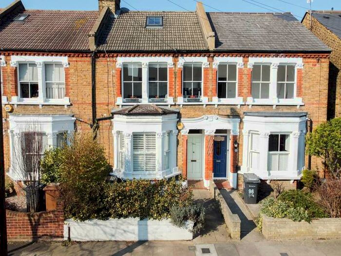 2 Bedroom Flat To Rent In Effingham Road, Lee, London, SE12