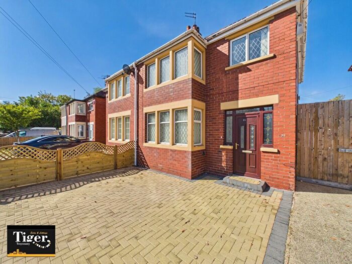 3 Bedroom Semi-Detached House For Sale In Vicarage Lane, Blackpool, FY4