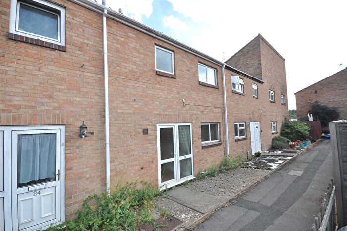 3 Bedroom Terraced House To Rent In Warneford Close, Toothill, Swindon, Wiltshire, SN5