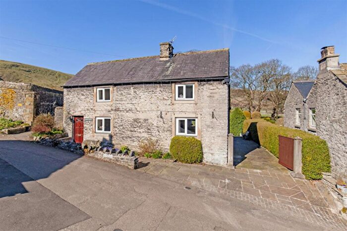 3 Bedroom Detached House For Sale In Goosehill, Castleton, Hope Valley, S33