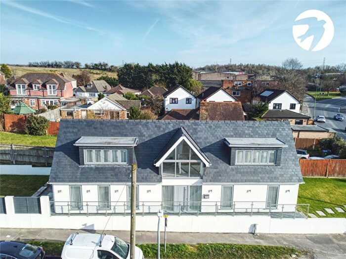 3 Bedroom Detached House For Sale In Manse Way, Swanley, Kent, BR8