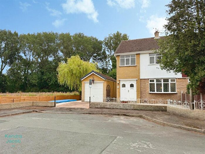3 Bedroom Semi-Detached House For Sale In Mill Meadow View, Blyth, Worksop, S81