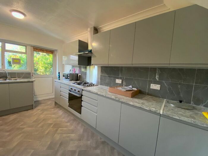 2 Bedroom Maisonette To Rent In Rolls Park Road, London, E4