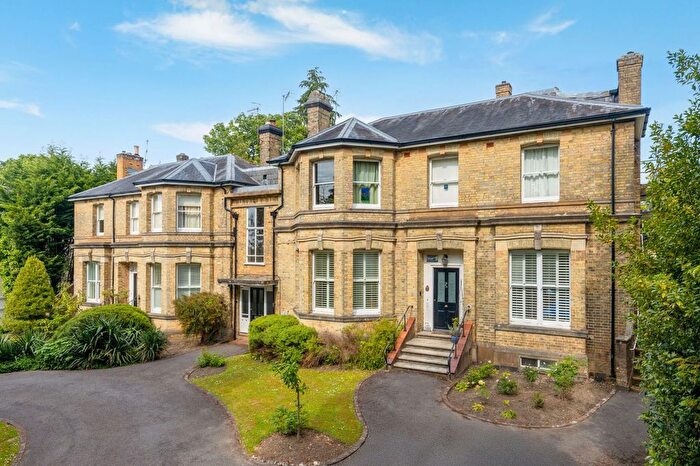 2 Bedroom Flat For Sale In Frant Road, Tunbridge Wells, TN2