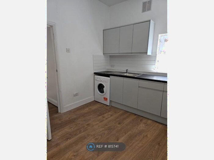 1 Bedroom Flat To Rent In Whymark House, London, N22