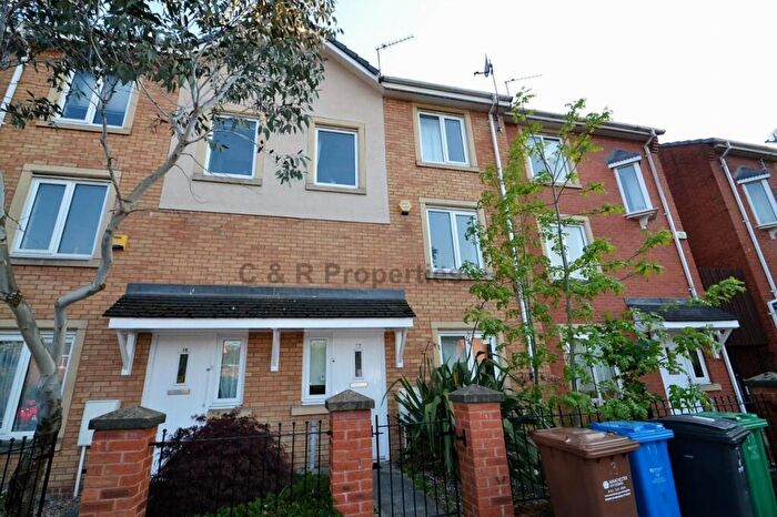4 Bedroom Town House To Rent In Sadler Court, Hulme, Manchester, M15