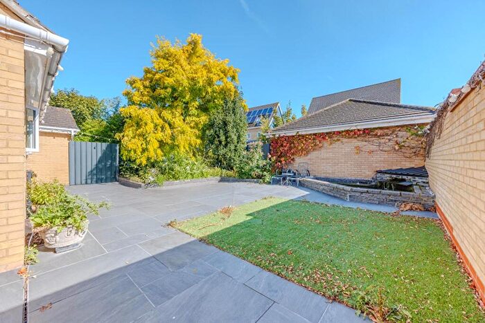 5 Bedroom Detached House For Sale In Lifstan Walk, Southend-On-Sea, SS2