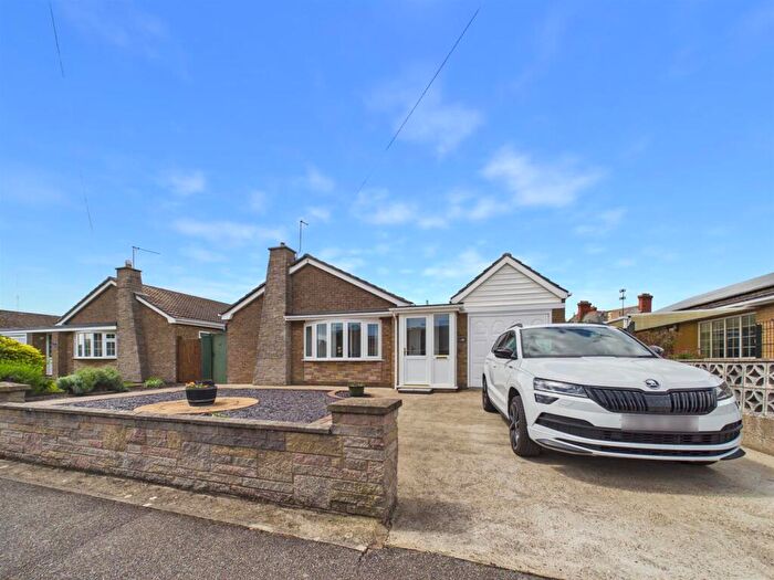 3 Bedroom Detached Bungalow For Sale In Hillside Avenue, Sutton On Sea, LN12