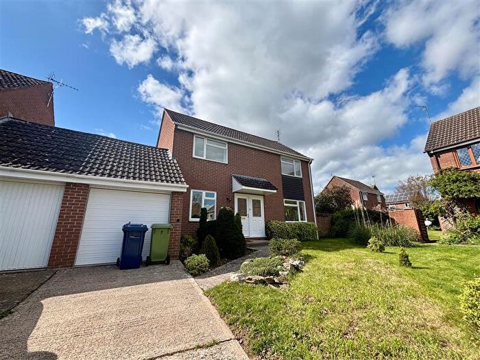 4 Bedroom House To Rent In Oakridge, GL2