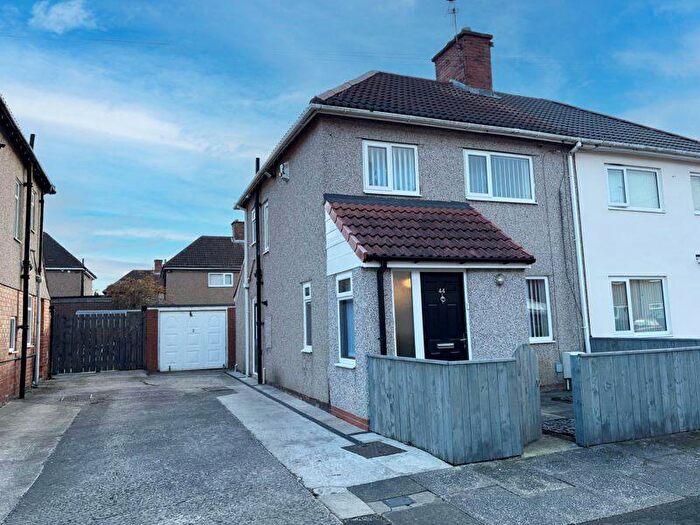 3 Bedroom Semi Detached House For Sale In Kings Gardens, Blyth, NE24