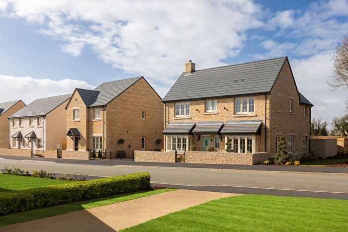 4 Bedroom Detached House For Sale In Banbury Road, Chipping Norton, OX7