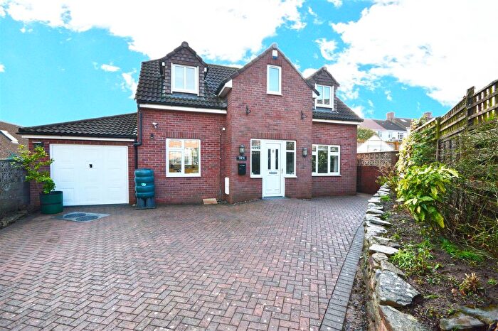 2 Bedroom Detached House For Sale In Hill Lawn, Brislington, Bristol, BS4
