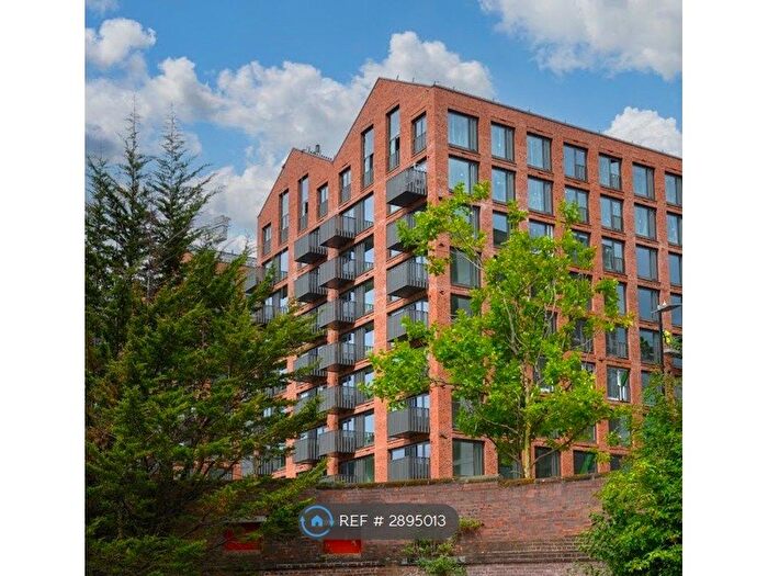 2 Bedroom Flat To Rent In Glasswater Locks, Birmingham, B4