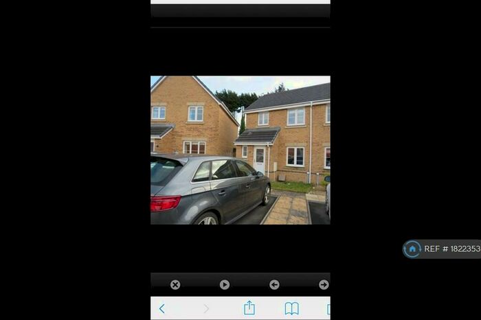 3 Bedroom Semi-Detached House To Rent In Clos Joslin, Bridgend, CF35