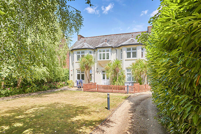 1 Bedroom Apartment To Rent In Grosvenor Road, St. Albans, Hertfordshire, AL1