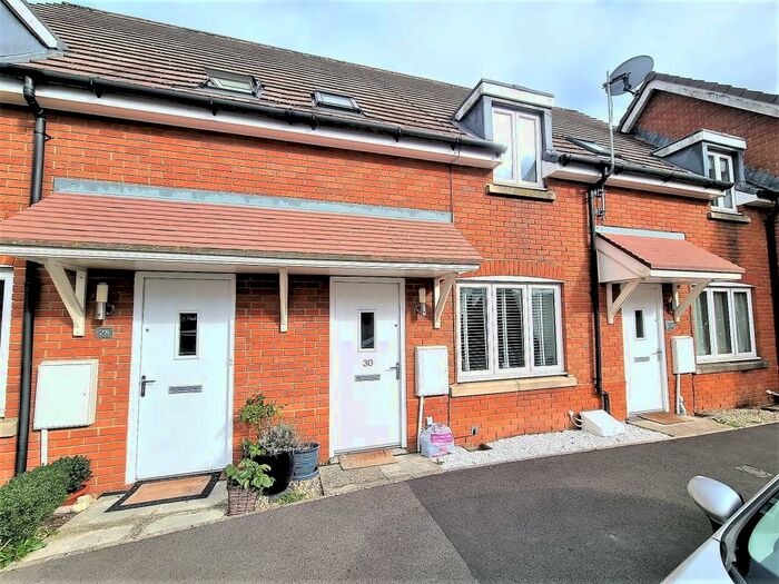 3 Bedroom Terraced House To Rent In Trinity Road, Popular Location - Long Term Available, SP7