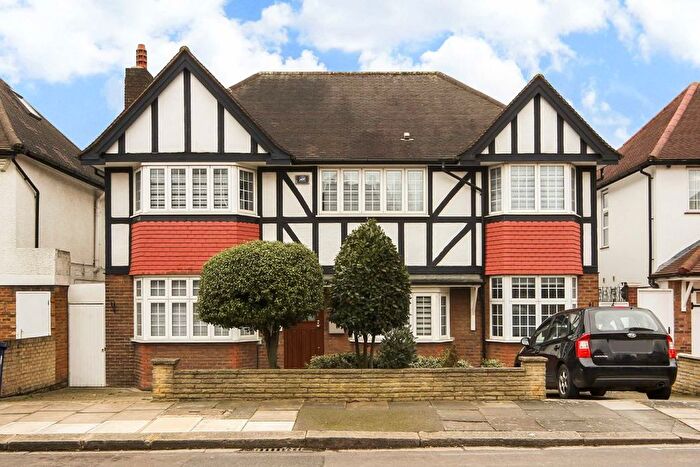 6 Bedroom Property To Rent In Beaufort Road, London, W5