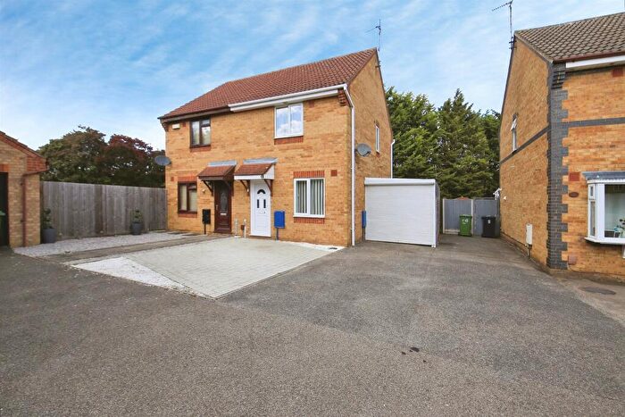 2 Bedroom Semi-Detached House For Sale In Heatherdale Close, Farcet, Peterborough, PE7