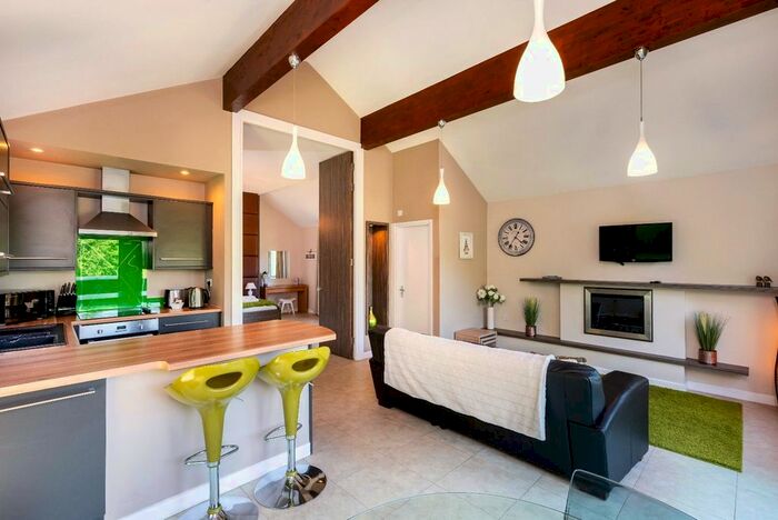 1 Bedroom Bungalow For Sale In Oakwood Lodges, South Duffield, North Yorkshire, YO8