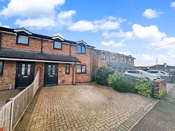 3 Bedroom Semi-Detached House For Sale In Telscombe Road, Peacehaven, BN10