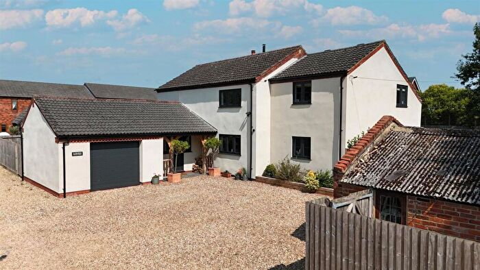 6 Bedroom Detached House For Sale In Pincet Lane, North Kilworth, LE17