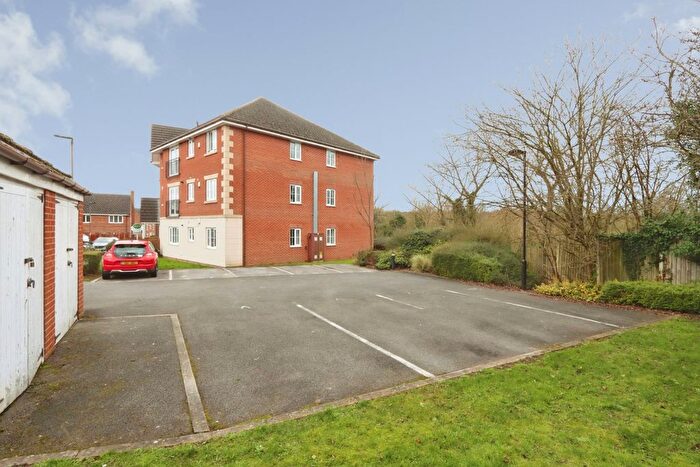 2 Bedroom Flat For Sale In Kyle Close, Sheffield, South Yorkshire, S21