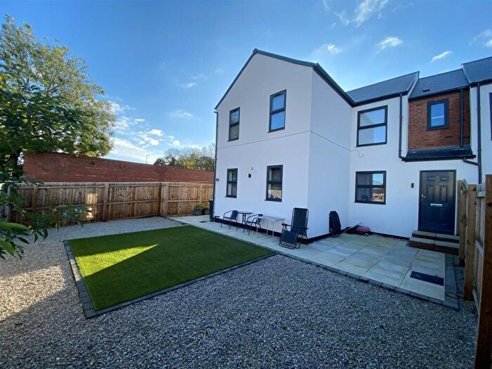 Flat To Rent In * Bed* Oxford Street, Mansfield, NG18