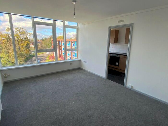 1 Bedroom Flat To Rent In Meynell House, Browns Green, Birmingham, B20