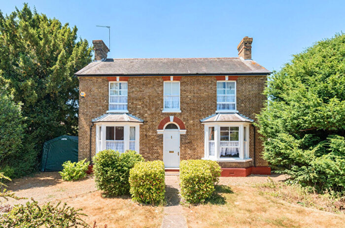 3 Bedroom Detached House For Sale In Hare Street, Harlow, Essex, CM19