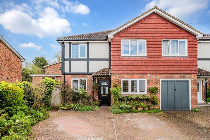 3 Bedroom Semi Detached House For Sale In Crescent Road, Bletchingley, Redhill, RH1