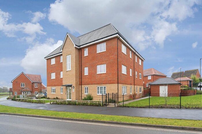 2 Bedroom Flat To Rent In Kingsmead Avenue, PO19