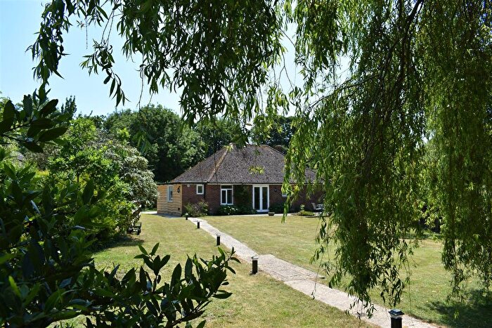 3 Bedroom Bungalow To Rent In Chisels Lane, Neacroft, Christchurch, BH23