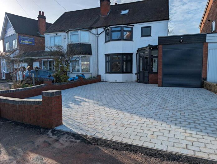4 Bedroom Semi Detached House For Sale In Ulverley Green Road, Solihull, West Midlands, B92