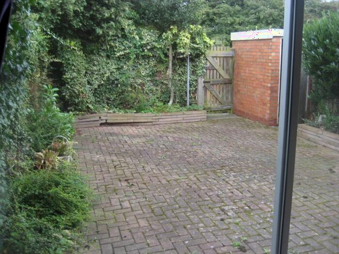 3 Bedroom End Of Terrace House To Rent In Bishopton Walk, Near Red Hill Roundabout, Leicester, LE4